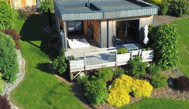 Luxury Chalet l'écureuil with private spa at Nature Cottage Vosges