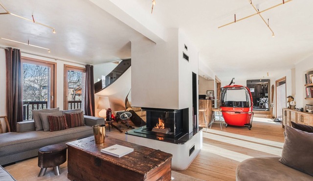 Luxury chalet near slopes with sauna and private parking