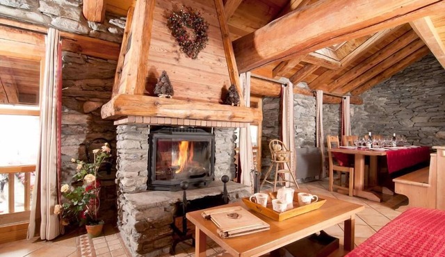 Luxury chalet rental Tignes les Brévières Val d'Isère ski in/out wifi fireplace