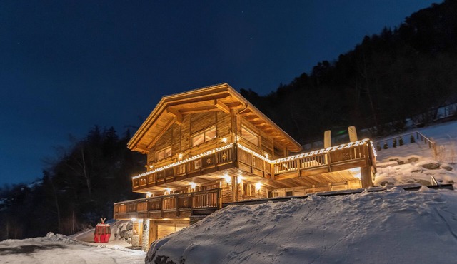 Luxury Chalet V with heated pool and breath taking view