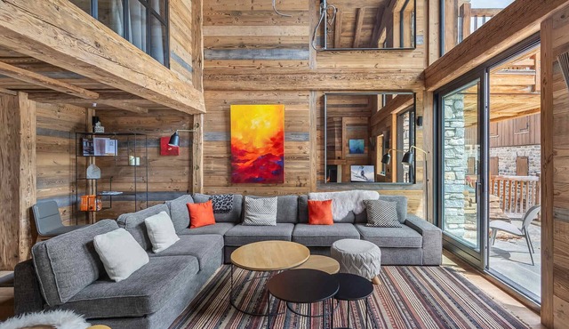 Luxury Chalet with Pool, Spa & Close to Slopes