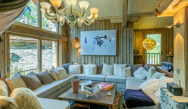 Luxury chalet with pool, sauna, hammam and bar - Sleeps 12