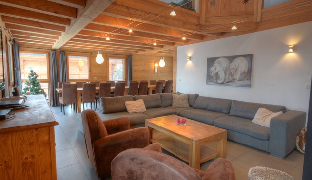 Luxury chalet with immediate access to the Grand Massif ski resort