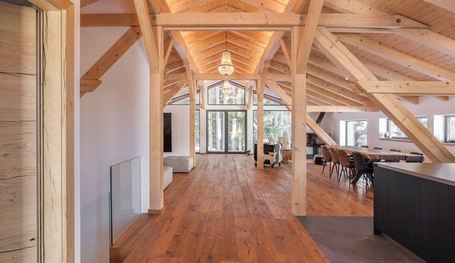 Luxury chalet with panorama, sauna, steam bath, hot tub & cinema, fondue house, and much more.