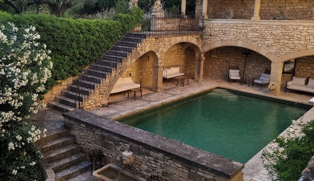LUXURY CHATEAU FOR RENT UZES PROVENCE