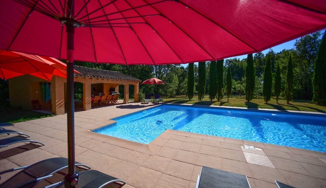 Luxury Chateau with pool in fantastic location