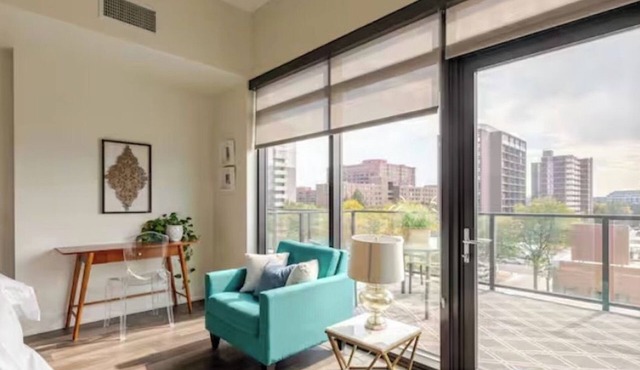 Luxury Cherry Creek North Living with Pool Spa Gym Parking, Free Parking