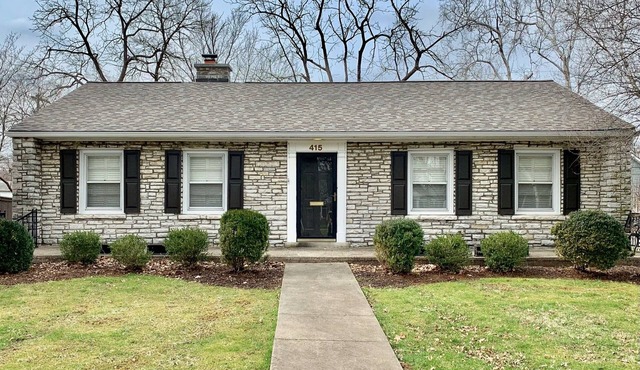 Luxury Chevy Chase Cottage - close to UK