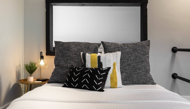 Luxury Cincy Loft - Spacious and Gorgeously Stylish