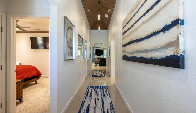 LUXURY CLEAN in Fair Park nr Deep Ellum/Conv Ctr/Bishop Arts/Uptown/Dos Equis