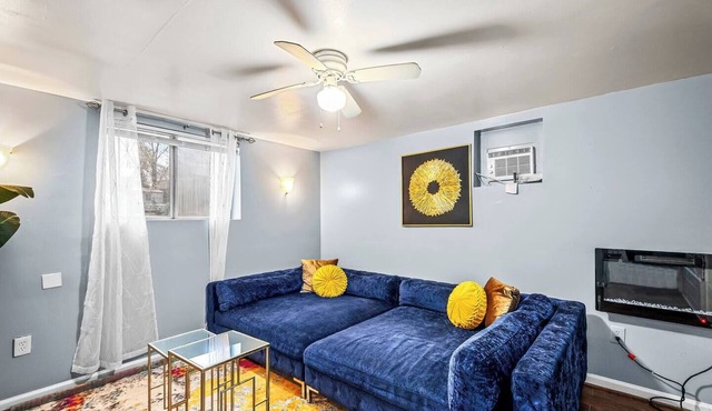 Luxury clean in the heart of Takoma sleep 4