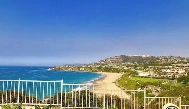 Luxury Coastal Condo- 2 Master Suites-Pool-Spa & Gym-3 Miles to Beach- AC