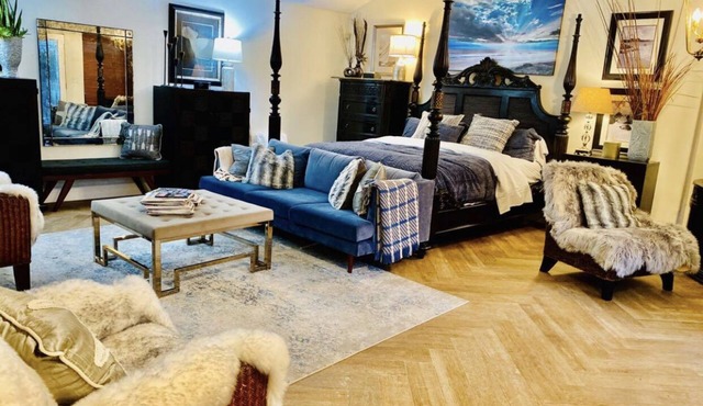 Luxury Coastal Retreat-PrivatePool, Spa & Yard-Dog-Friendly-5 Min to Beach