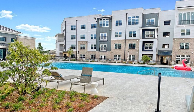 Luxury Colorful Modern Unit in Madison