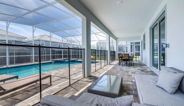 Luxury & Comfort 6 Bdm Villa at Champions Gate villa