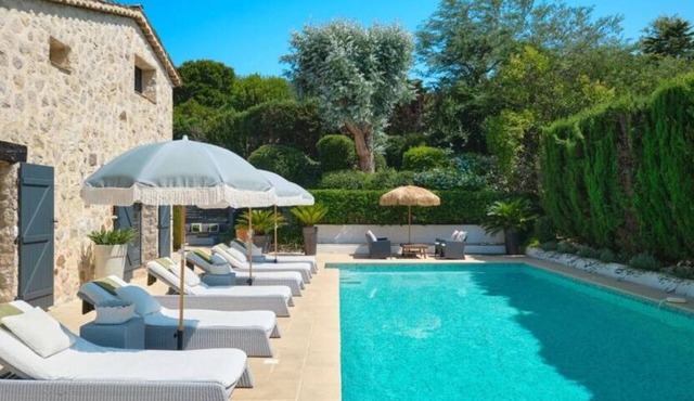 Luxury Contemporary Villa, Private Pool, near Beach and Golf