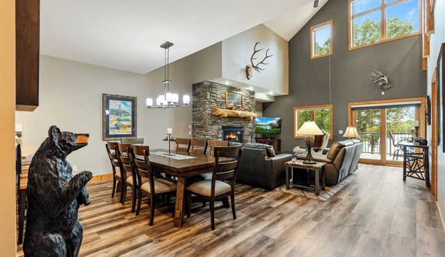 Luxury Condo, 3Bed + Loft, Year Round Amenities