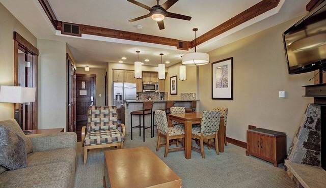 Luxury Condo at Base of Peak 8 - Walk to Gondola