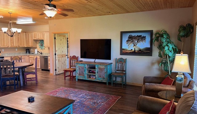 Luxury Condo Hidden Gem of Gruene Resort A4