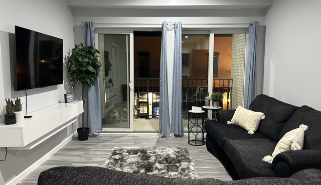 Luxury Condo in the heart of Old town Manassas