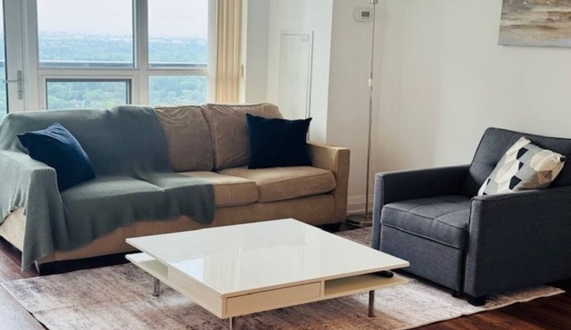Luxury Condo In Toronto Golden Area 1Bd, 1Bath, Parking, Direct Access to Subway