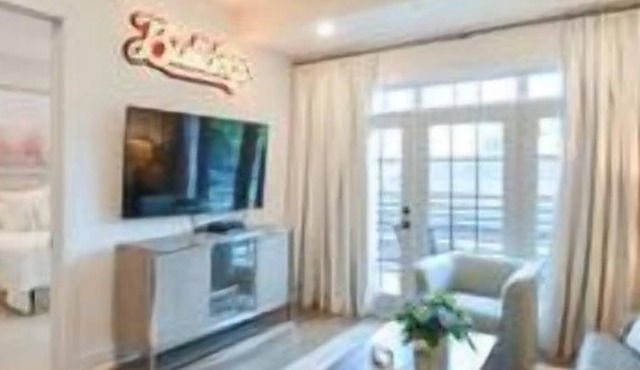 Luxury Condo Near Campus