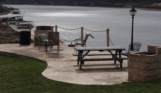 Luxury Condo on Lake Travis with Scenic Views, 3 Pools, Hot Tub, Gym, Tennis, Sauna, Pickleball