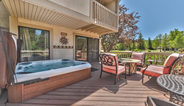 Luxury Condo, Private Hot Tub & Year-Round Recreation at Park City Racquet Club