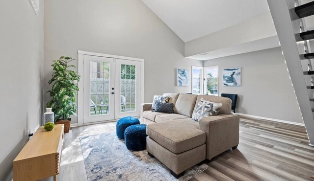 Luxury Condo w/Attached Garage