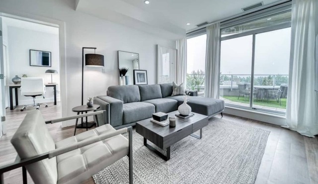 Luxury Condo with Downtown Views & XL Patio