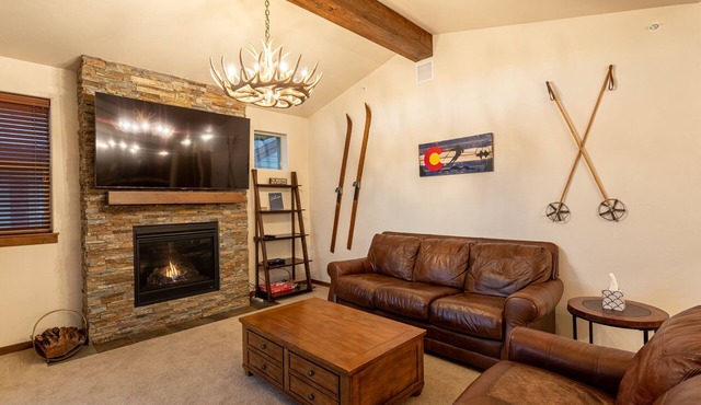 Luxury Condo with Hot Tub, Pool, & Private Patio in the Heart of Winter Park!