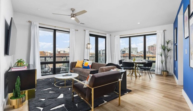 Luxury Condo with Huge Patio, near Vanderbilt & Downtown