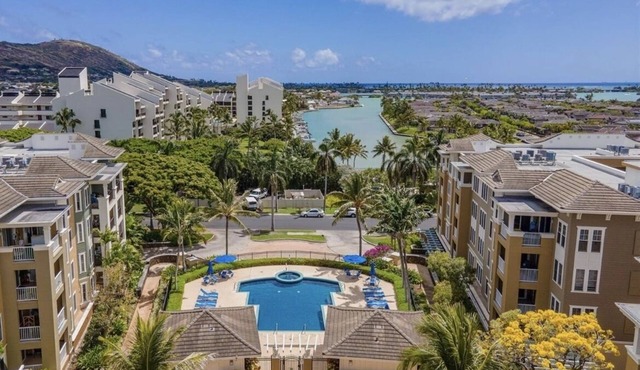 Luxury Condominium in Peninsula at Hawaii Kai
