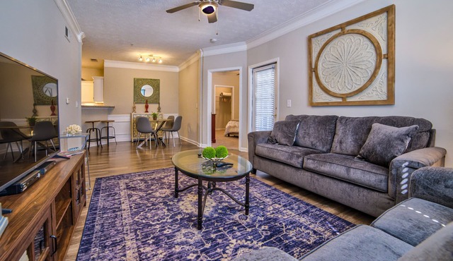 Luxury & Convenience near LakePoint and Downtown Cartersville