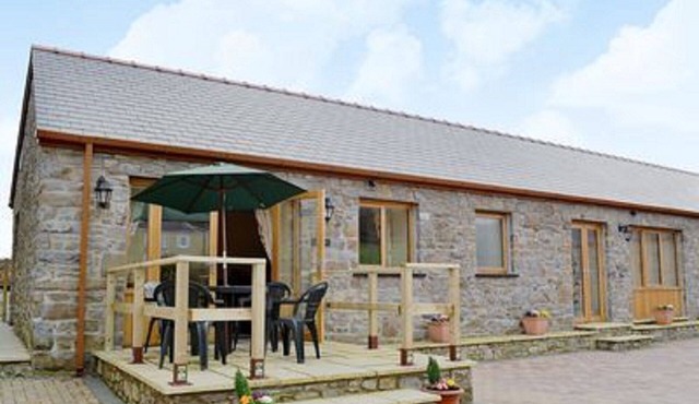 Luxury Converted Barn near Carmarthen - sleeps 4