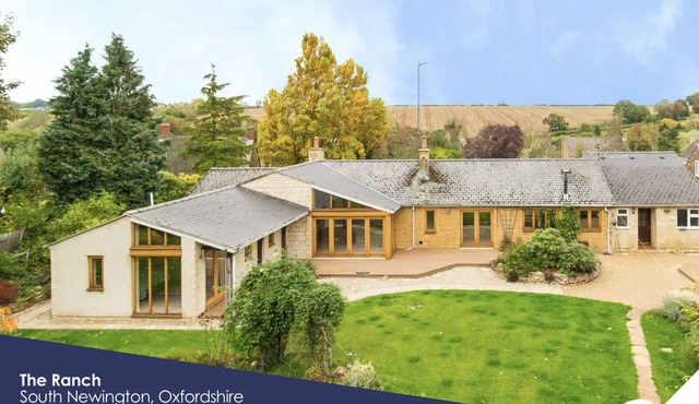 Luxury Cotswolds House sleeps 14, walk-pub, mins to Soho Farm