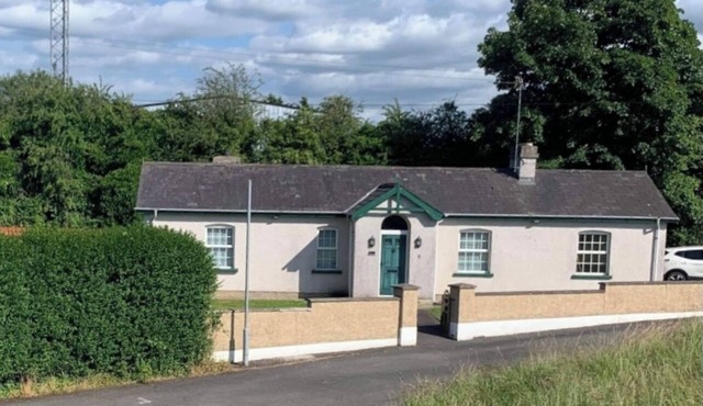 Luxury Cottage In Rural But Still Convenient Location