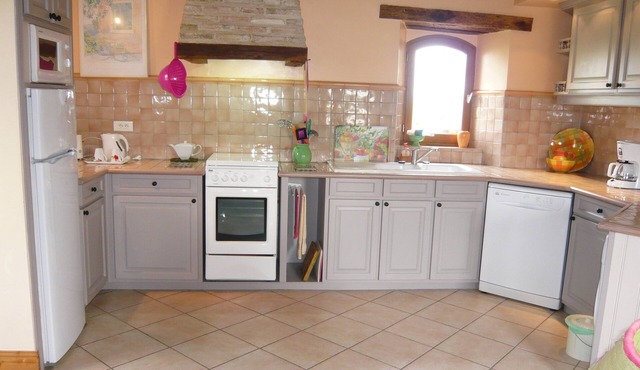 luxury cottage for adult couples, peaceful, unobstructed views, large swimming pool