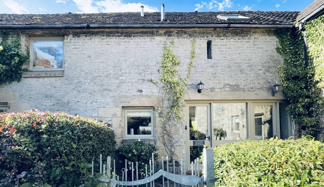 Luxury cottage for three people in the Peak District National Park