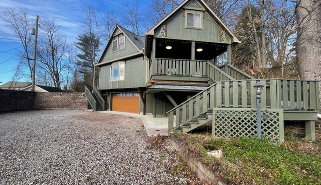 Luxury Cottage in Nelsonville, close to Train, Opera House, near Hocking Hills