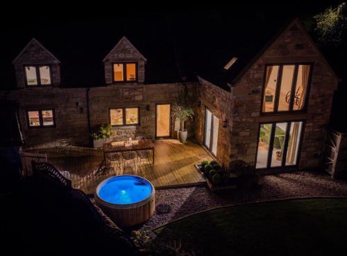 Luxury Cottage in Peak District near Alton Towers