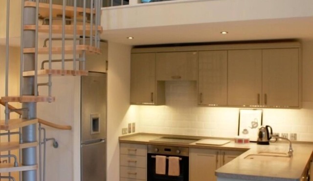 Luxury Cottage, located on working farm, near Oxford, Silverstone & Cotswolds