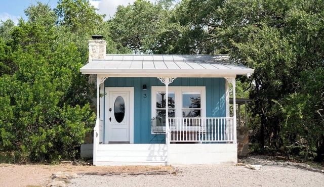 Luxury Cottage on 100+ Acre Ranch - Peaceful Escape, Wildlife, Stargazing
