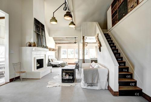 Luxury Cottage Rental with Modern Vintage Interior near Houston, Texas