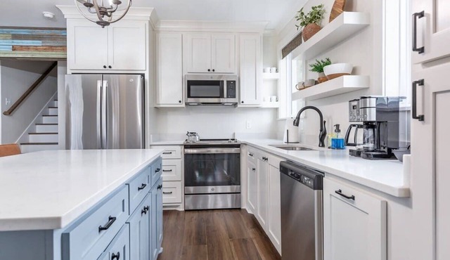 Luxury Cottage | Sleeps 12 | Great Location