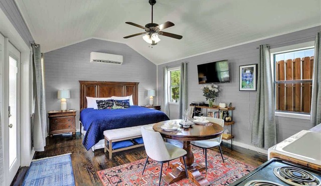 Luxury Cottage in Wine Country!