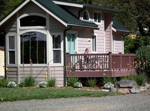 Luxury Cottage with Furnished Deck in Trinity, California