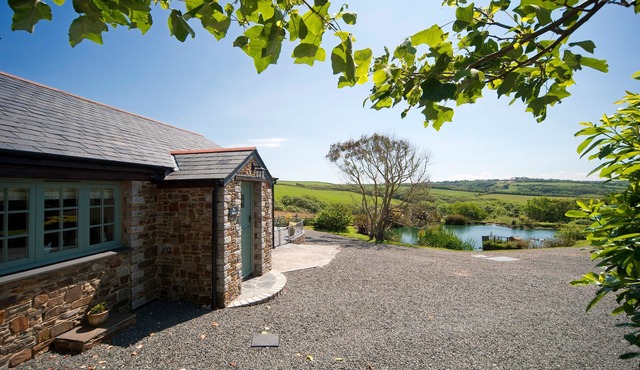 Luxury Cottage With Indoor Swimming Pool In Stunning Rural Location Near Ocean