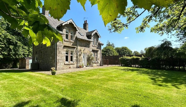 Luxury Cottage With Lovely Countryside Views
