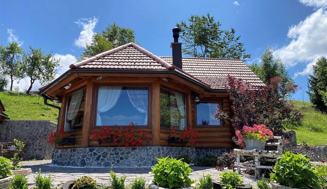 Luxury Cottage with wellness area in Kupjak